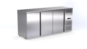 Pro Bar-Kühltisch mit 3 Türen 2100x700x1000mm