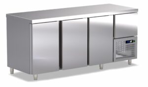 Pro Kühltisch mit 4 Türen (3x Gross & 1x klein) GN1/1 1880x700x870mm