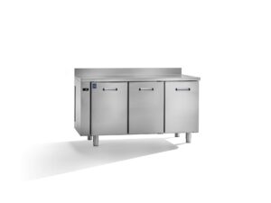 Studio54 Daiquiri Basic Line EN 600x400 SP50 H660 Kühltisch 3 Türen externes Aggregat – Arbeitsplatte mit Aufkantung