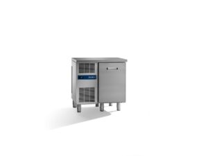 Studio54 Daiquiri Basic Line EN 600x400 SP50 H660 Kühltisch 1 Tür mit Aggregat – glatte Arbeitsplatte