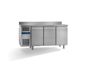 Studio54 Daiquiri Top Line GN1/1 H710 Kühltisch 3 Türen mit Aggregat – Arbeitsplatte mit Aufkantung